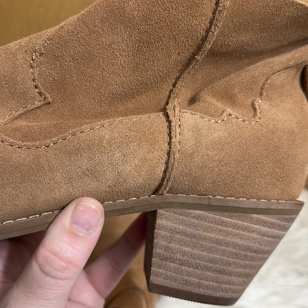 Kelsi Dagger Chestnut Suede Western Ankle Booties - Picture 10 of 13